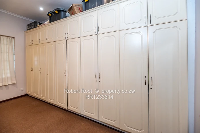 Spacious 6-Bedroom Family Home opposite Chisipite Snr School – Chisipite