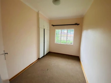 4 Bedroom Flat & Apartment
