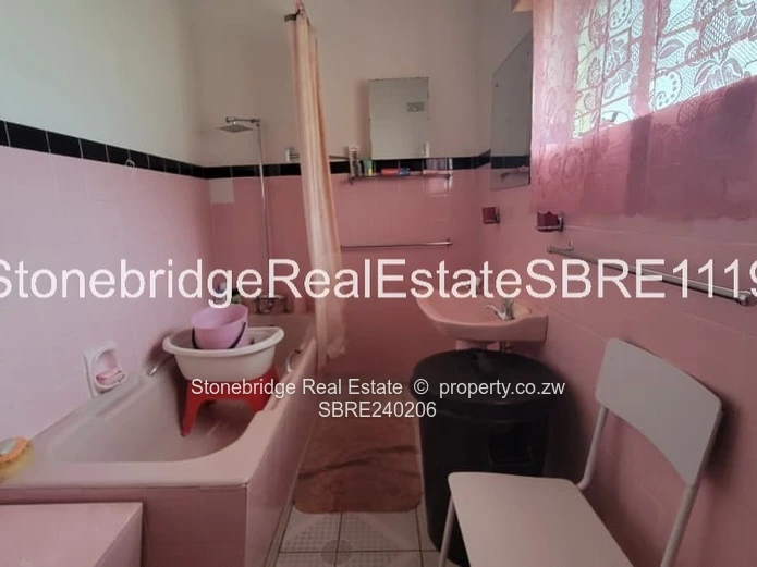 Elegant 4 Bedroomed House in Kumalo for sale