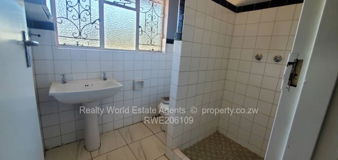 Waterfalls Prospect House To Let