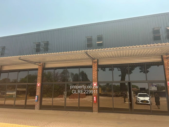 Shops to rent Along Borrowdale Road