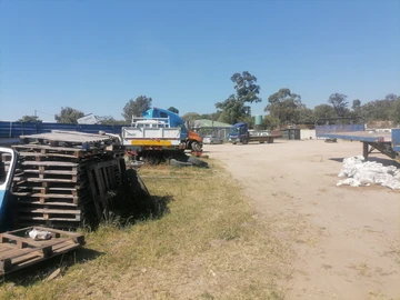 Commercial & Industrial Land