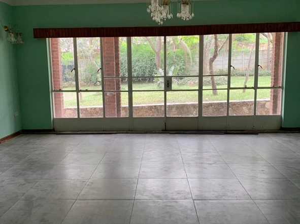 6 Bedroom House