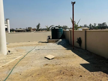 4 Bedroom Flat & Apartment