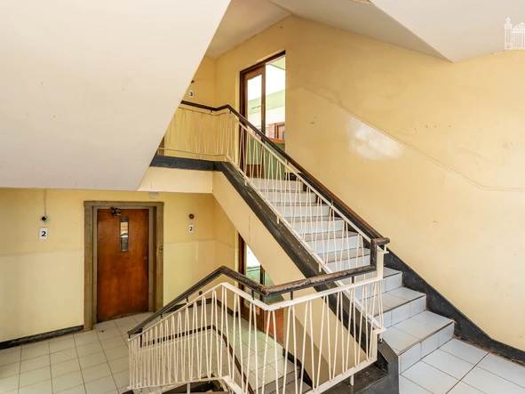 Flat & Apartment