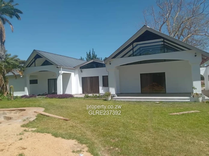 To Let Luxurious 3-Bedroom Cluster home for Rent