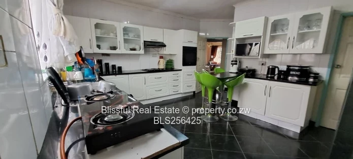 5bedroom house for sale in Chadcombe, Harare