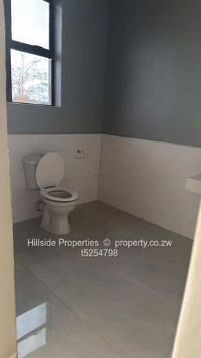 3bedroom apartment Groom bridge  (Sole Mandate)