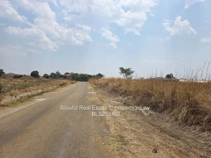 2000sqm stand for sale in pomona Estate Harare