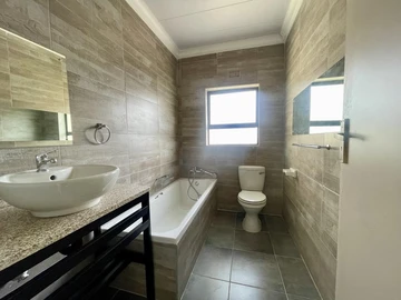 3 Unit Townhouse Complex