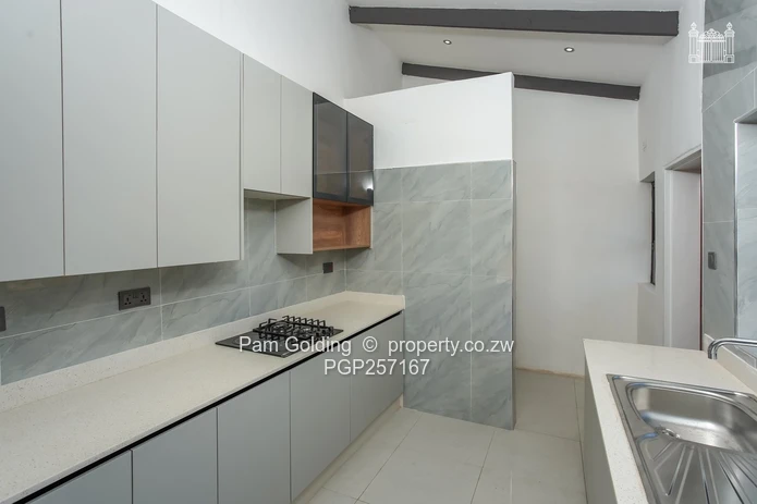 Move in ready 3-Bed Home in Rainham Park Gated Community