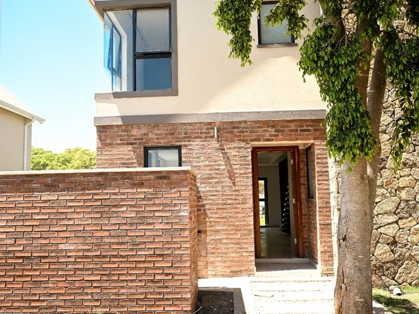 3 Bedroom Garden Flat