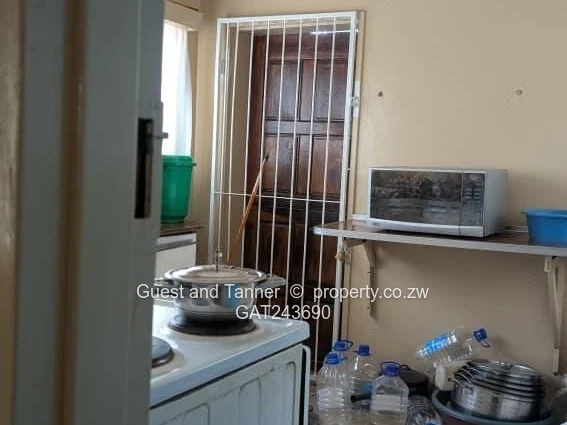 3-Bedroom Home in Montrose - Offering Space, Comfort & Great Convenience