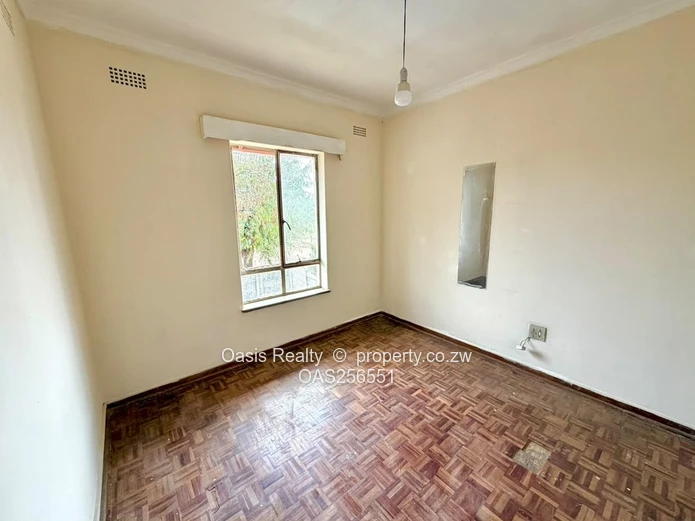 Conveniently Located Braeside House For Rent 