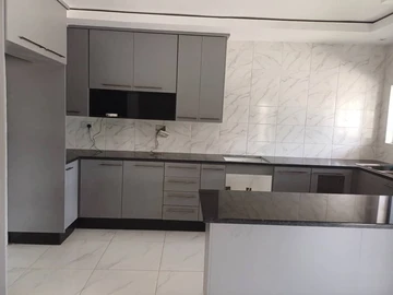 3 Bedroom Garden Flat