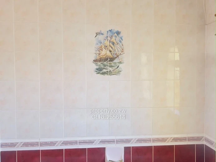 Borrowdale West: 4BR Family Home with Borehole