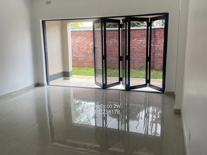 HEIG PARK,MABELREIGN Neat n spacious luxurious newly builty 3beds self-contained CLUSTER  To Let 