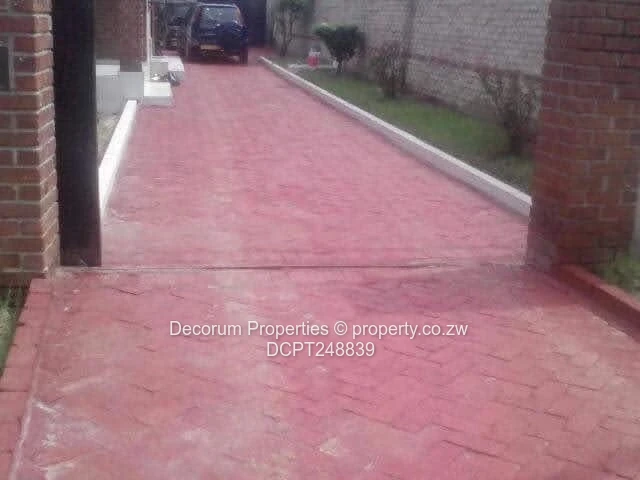 ?? **Chitungwiza Unit B – Family Home For Sale | 