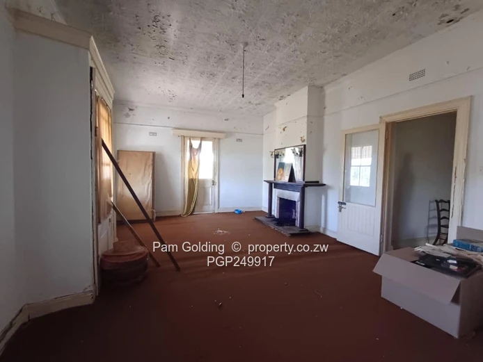 Expansive Murambi Estate – Solid Bones, Stunning Views, Unlimited Potential (Sole Mandate)