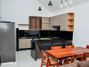 9 Unit Townhouse Complex