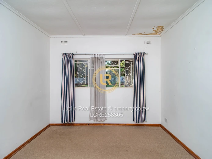Spacious 5-Bedroom Home In Alexander Park