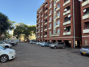 2 Bedroom Flat & Apartment