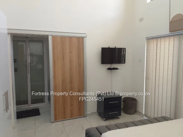 Newlands Fully Furnished Modern Townhouse 