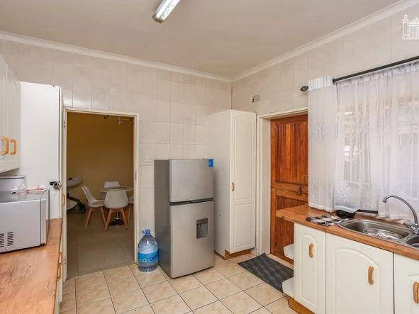 3 Bedroom Garden Flat