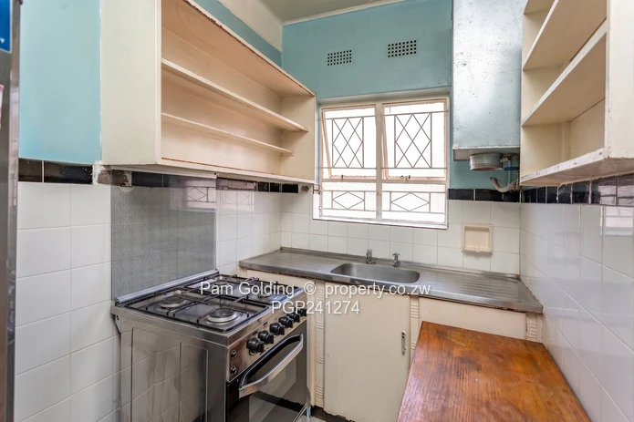  Neat one bed flat for sale!
