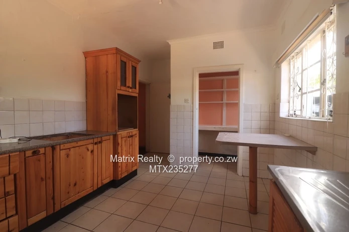 Avondale West House To Let