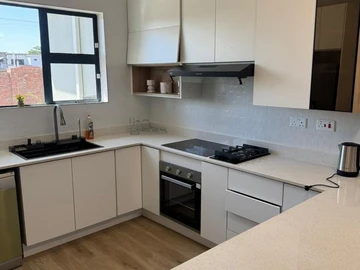 3 Bedroom Flat & Apartment