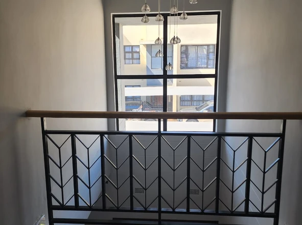 3 Bedroom Flat & Apartment