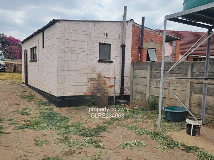 Spacious Corner Property in Mabelreign FORSALE 