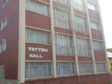 2 Bedroom Flat & Apartment