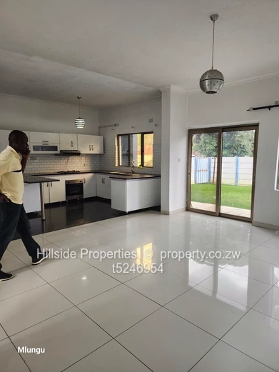 3bedroom apartment Newlands 