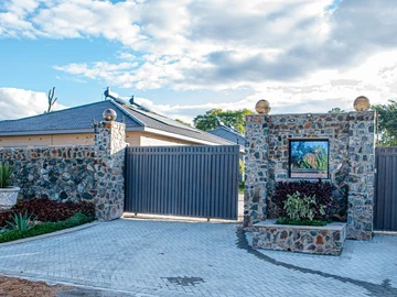 13 Unit Townhouse Complex