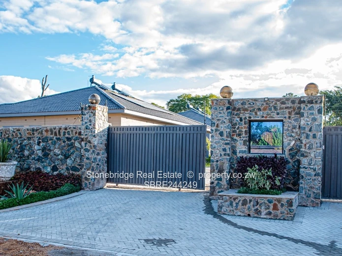 Luxurious 3 Bedroomed Townhouses in Hillside to Rent