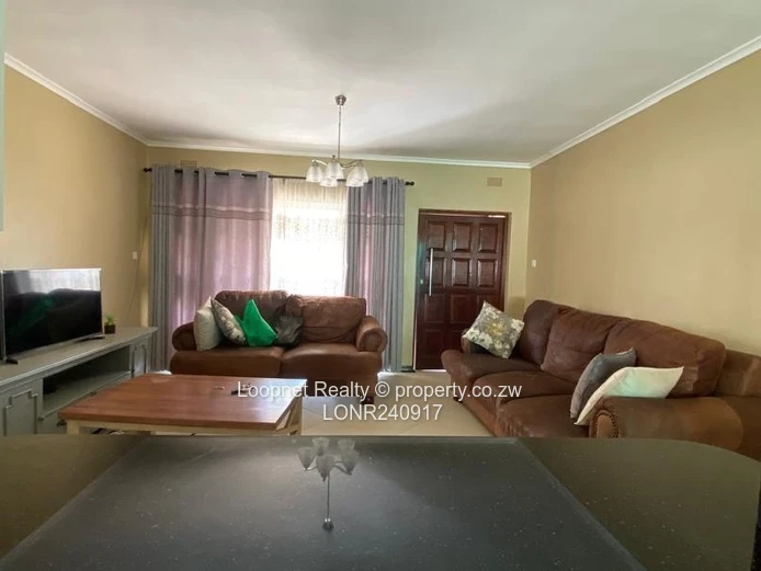 Charming Fully Furnished 2-Bedroom Garden Flat in Avondale West