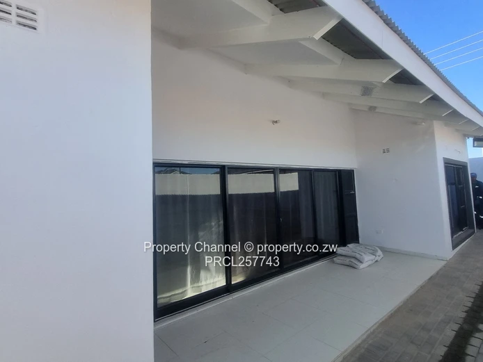 Mabvazuva Estate 3 Bed House - Secure Complex