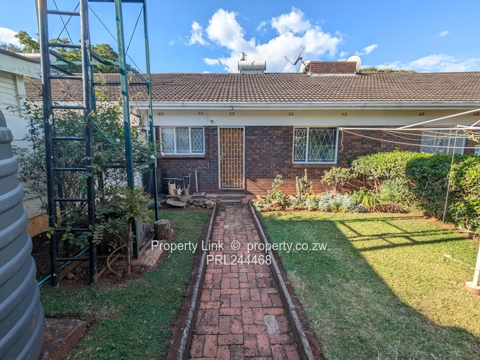 2-bed, 1-bath Garden Flat In Greystone Park