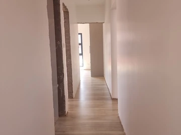 3 Bedroom Flat & Apartment