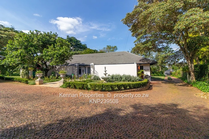 Stunning Home In Great Location.  Offer over $950 000