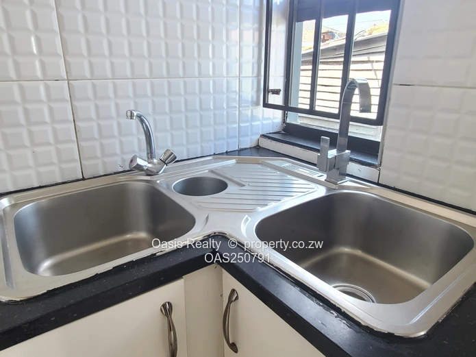 Neat home to let in Mabvazuva - available immediately