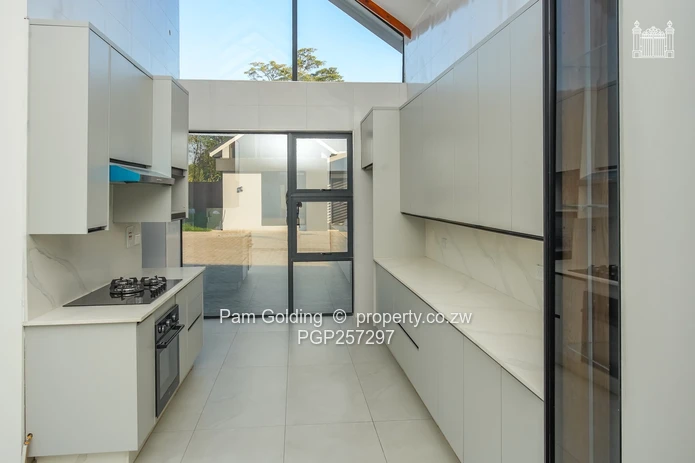 Ready To Move In 3 Bed Townhouse
