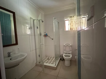 8 Bedroom House