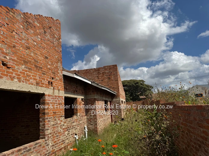 Unfinished 4-Bed House with Deed, Double Garage Zimre Park $75k (Sole Mandate)