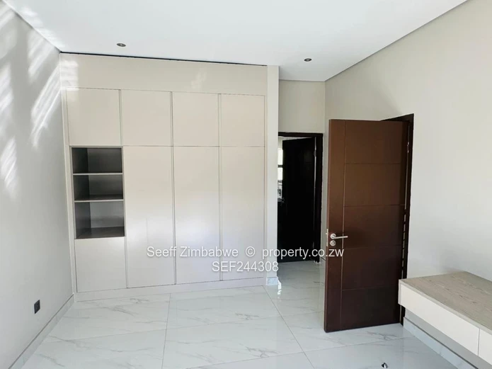 Modern 3-Bed Townhouse In Emerald Hill