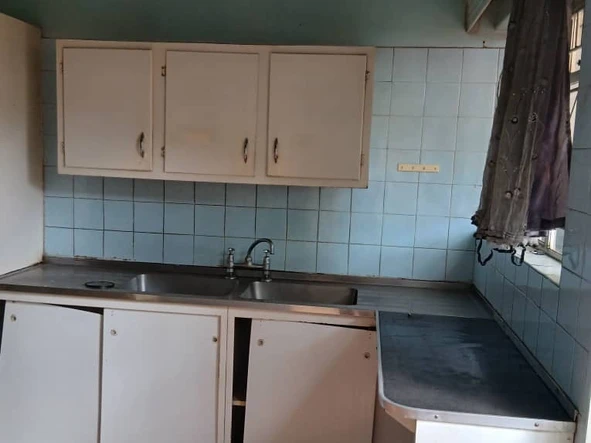 3 Bedroom Flat & Apartment