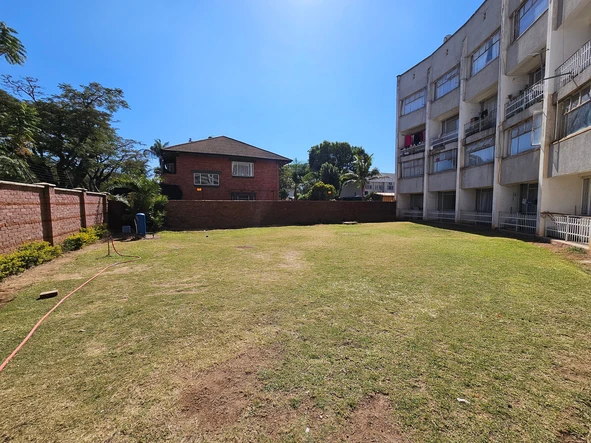 35 Bedroom Flat & Apartment