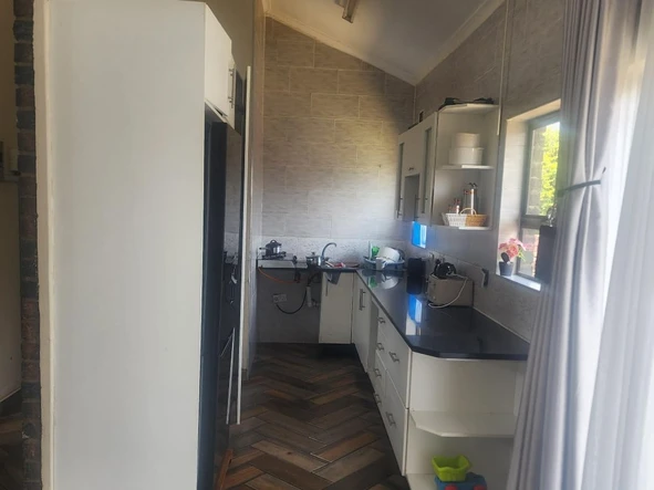 2 Bedroom Garden Flat